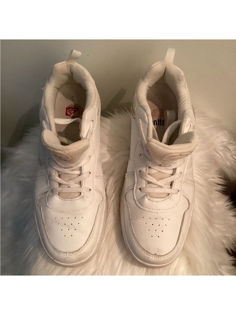 Unltd Men’s White Sneakers (Size 9).